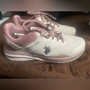 U.s polo I’m selling woman size 6  in very good condition